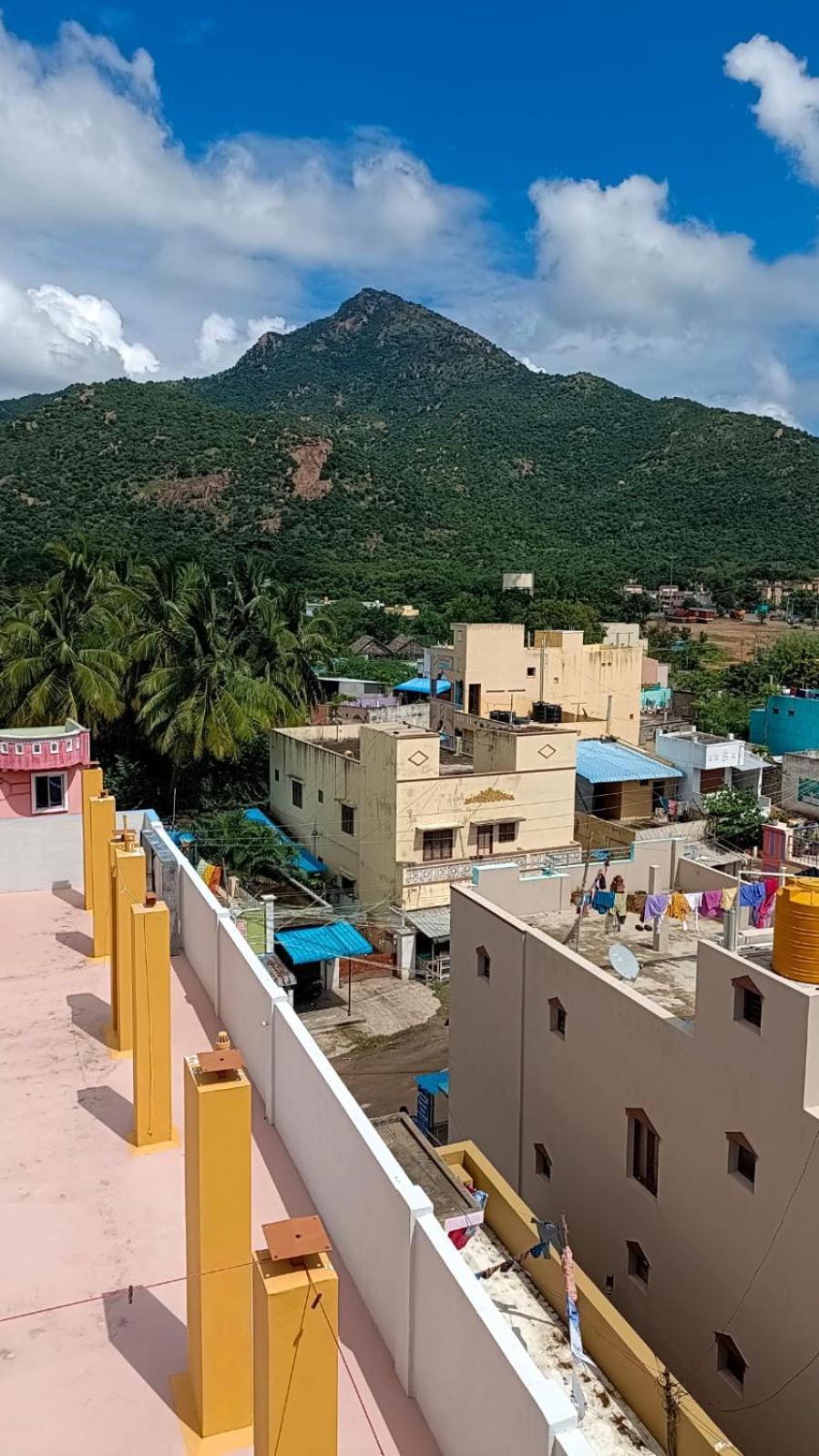 Sathya Guest House Tiruvannamalai Exterior photo